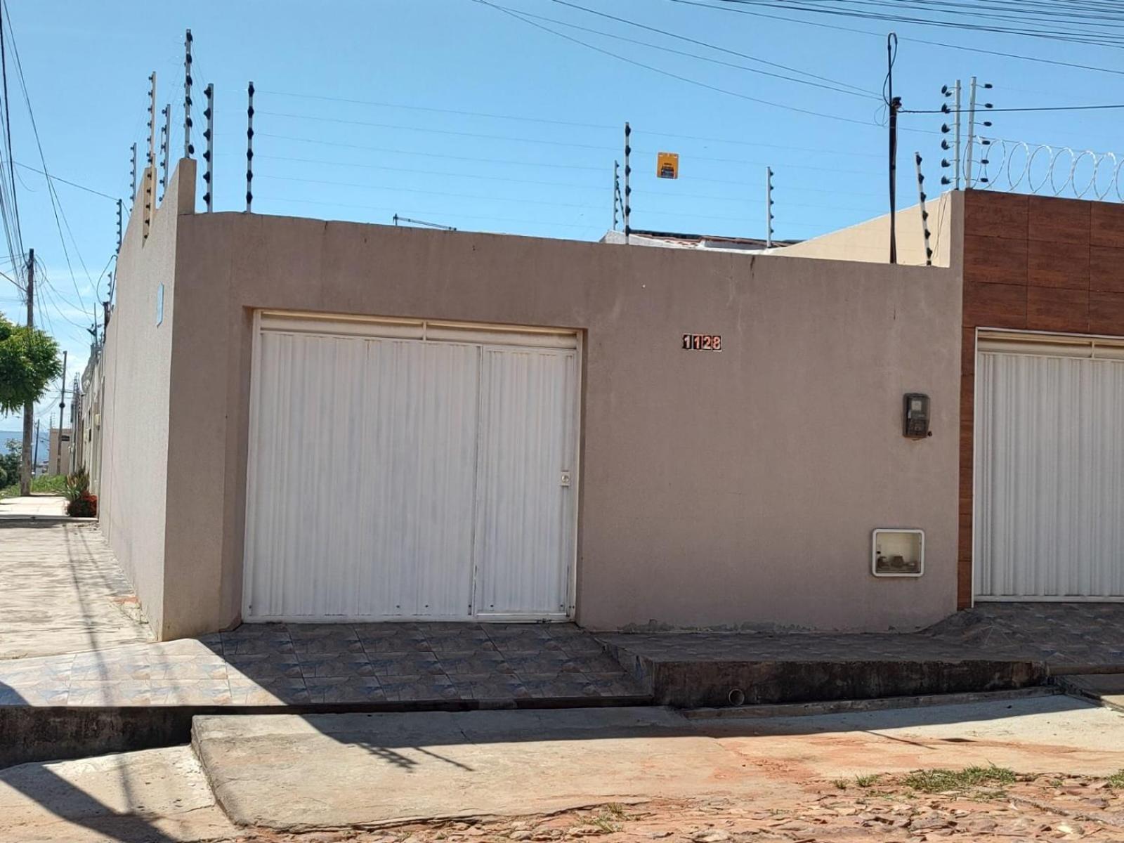 Casa Mobiliada De 2 Quartos Na R Sao Lazaro, 1128 - Jardim Gonzaga * Juazeiro do Norte